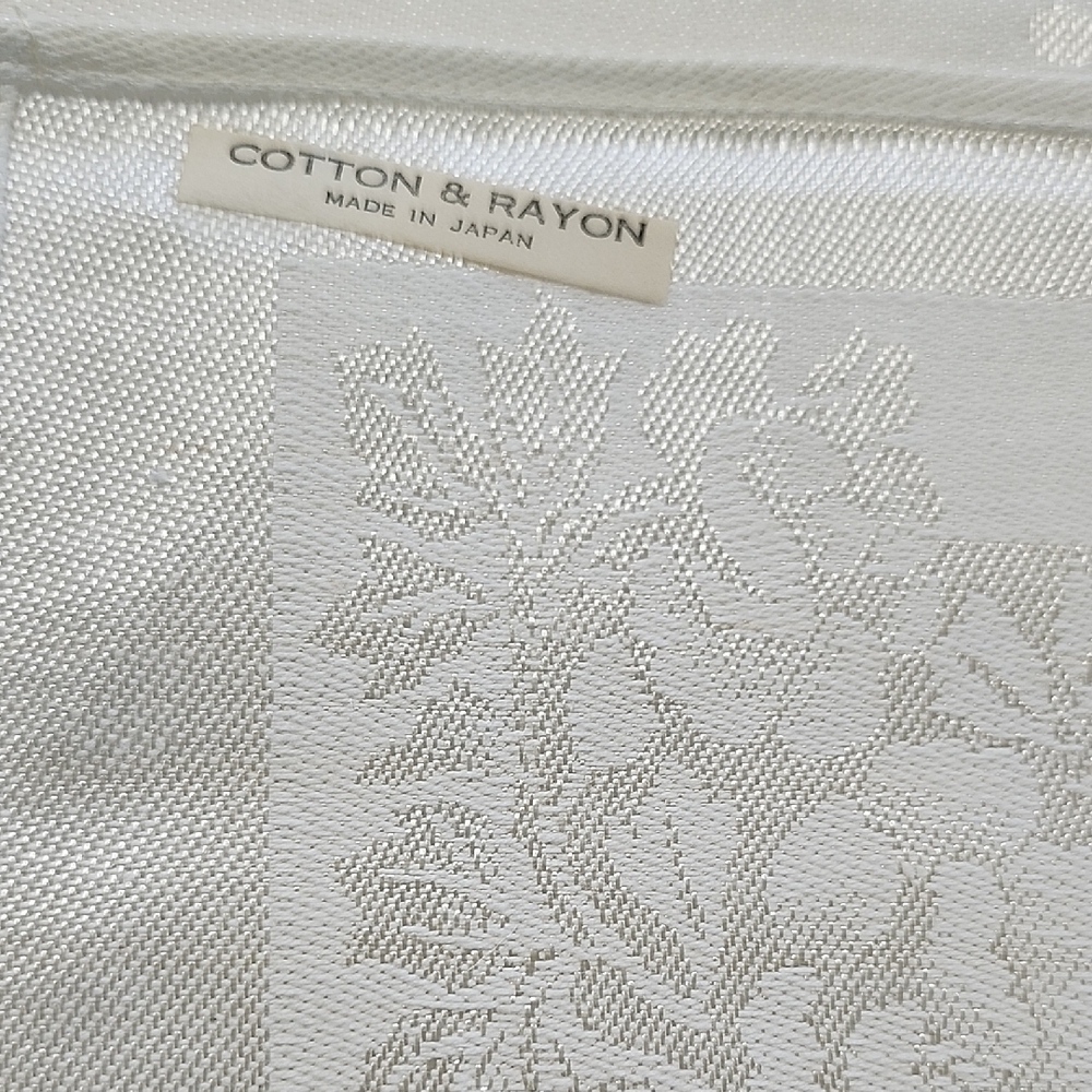 Vintage ClothTablecloth & 8 Napkin Set Ivory/Cream Imported Japan Damask Set New - Picture 8 of 8